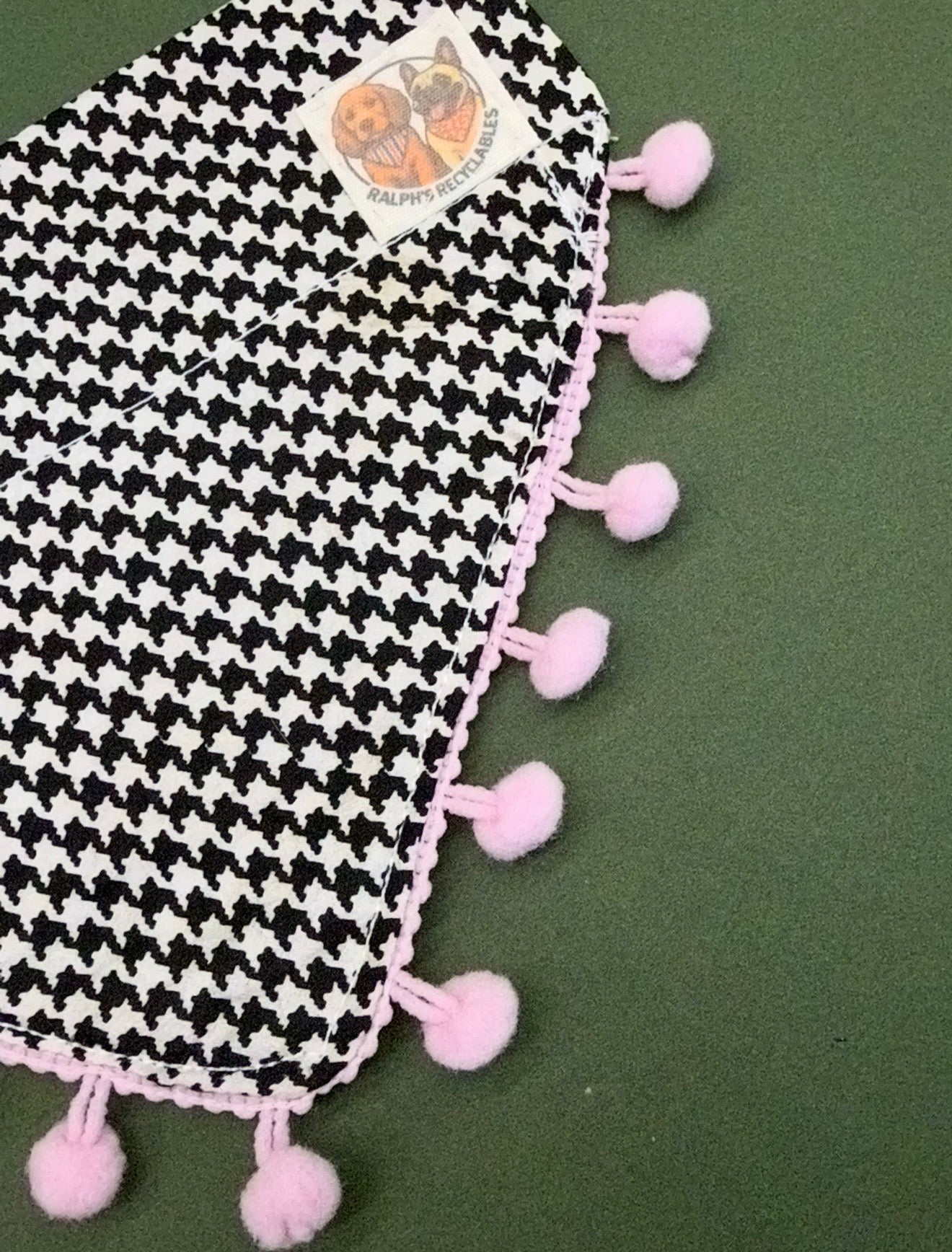 Houndstooth hound